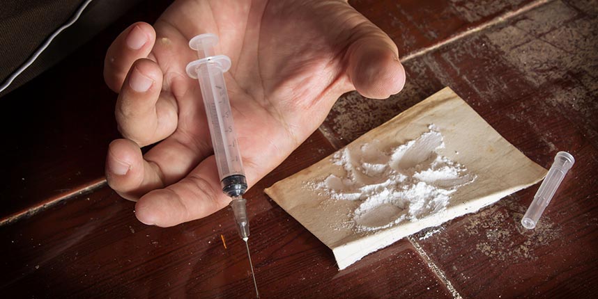 Cocaine Use – The Physical Abuse it Doles on the Body